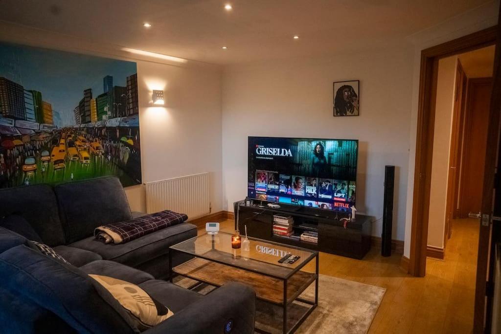 1-Bed Flat In Ocean Village Southampton Exterior photo