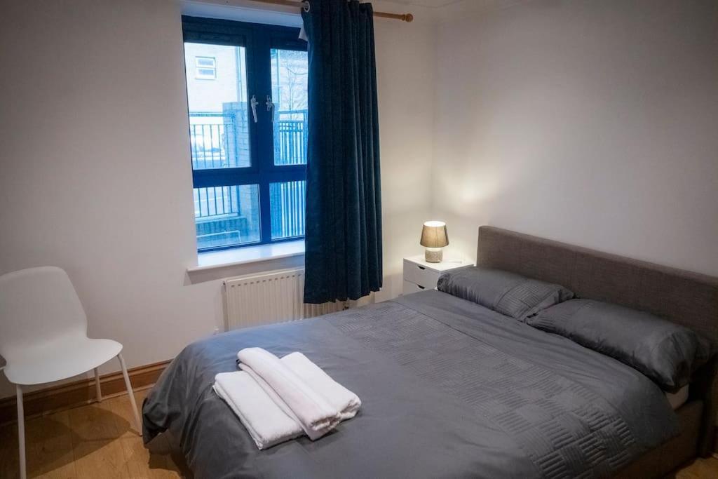 1-Bed Flat In Ocean Village Southampton Exterior photo
